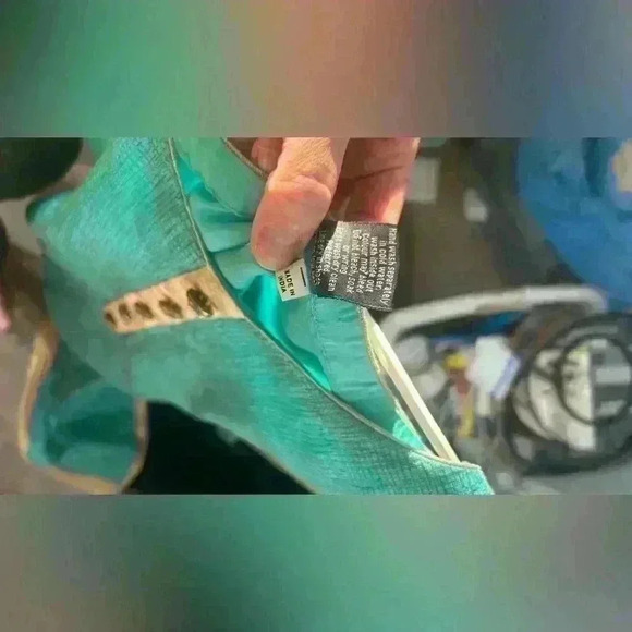 Kurti/Anarkali teal/tan with exquisite detail - Picture 9 of 12